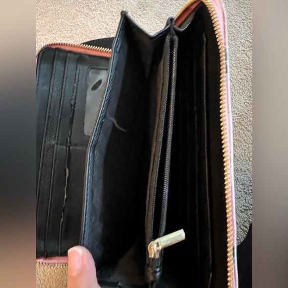 Steve Madden Pink Green Floral Wristlet Wallet - Picture 5 of 6